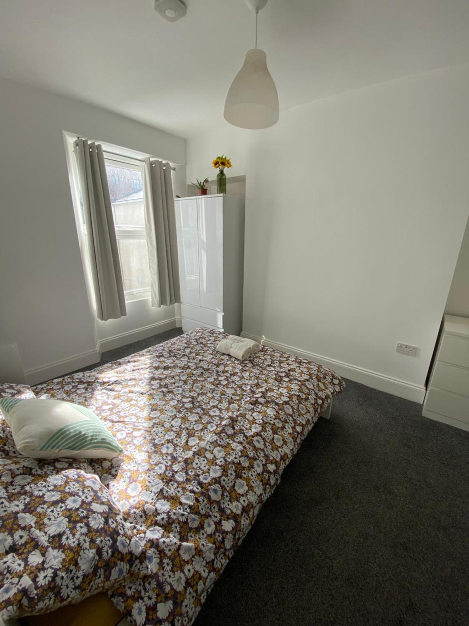 The Sunflower En-Suite Room Plymouth Exterior photo