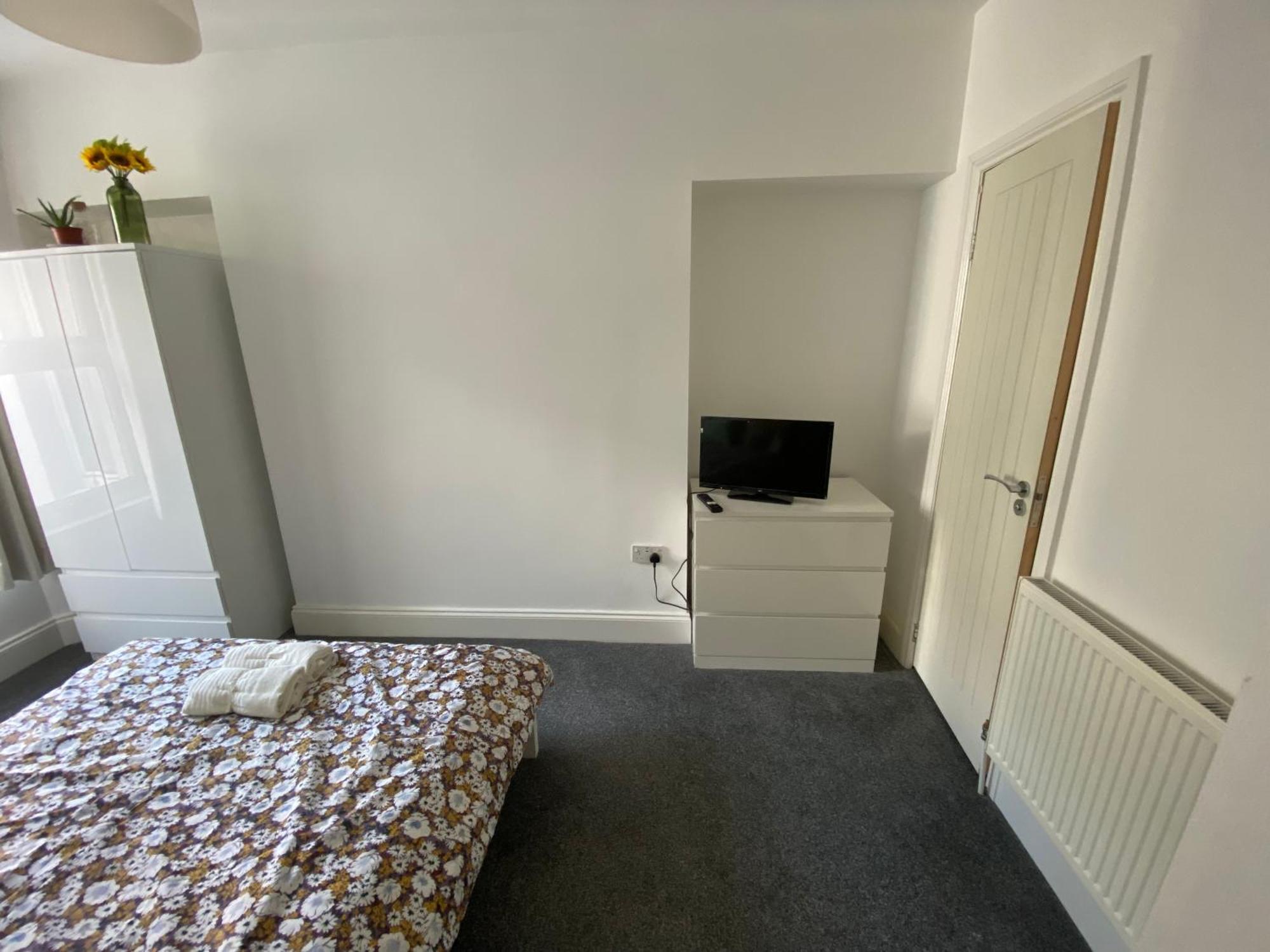 The Sunflower En-Suite Room Plymouth Exterior photo